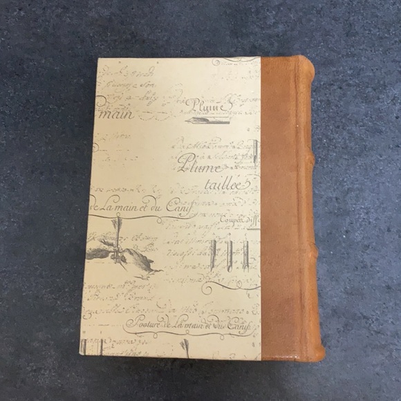 Vintage new and unused genuine leather-bound journal w/blank pages made in Italy - Picture 3 of 10